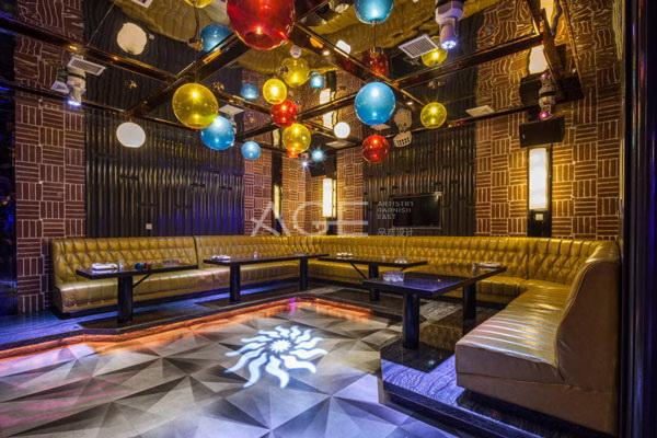 KTV裝修設(shè)計(jì)采用的玻璃種類